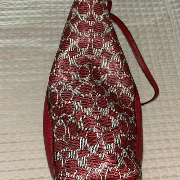 COACH SAFFIANO LEATHER BAILEY TOTE RED - Picture 7 of 9